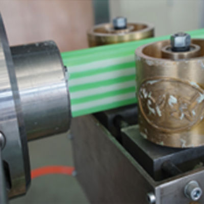 200mm スクロール直径 500ES-DRVPT 石けん製造機 500kg/H 棒石けん挤出用